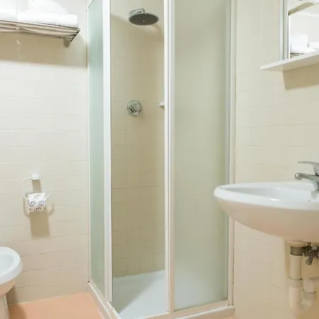 -spacious And Flat With Private Patio