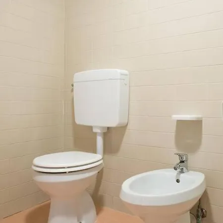 Daire -spacious And Flat With Private Patio *